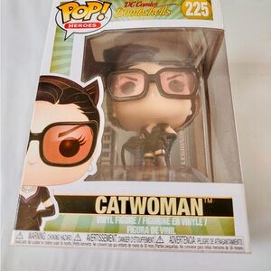 Funko Pop! Chase Vinyl: DC Universe - Catwoman (DC Bombshells) #225